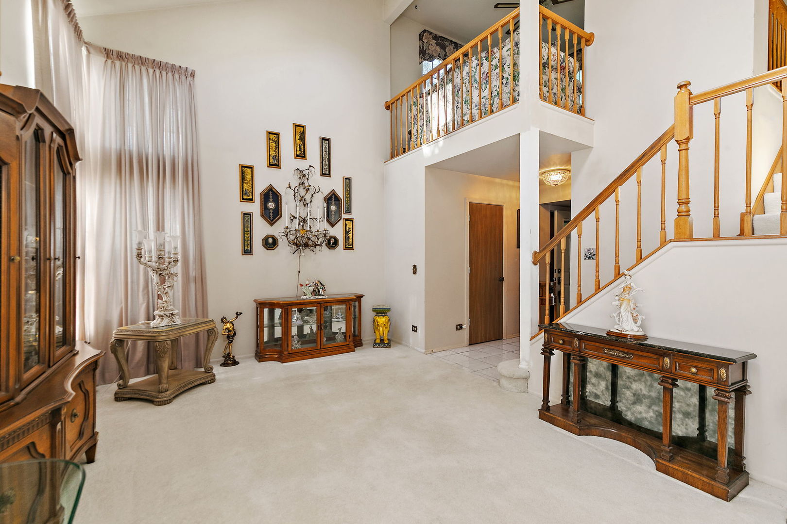 133 White Branch Court South, Unit 133 Schaumburg, IL 60107 - Photo 5 of 27 a view of an front door