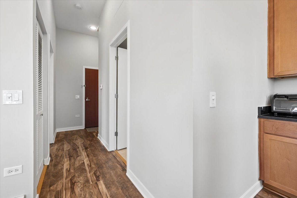 3920 North Sheridan Road, Unit 505 Chicago, IL 60613 - Photo 19 of 26