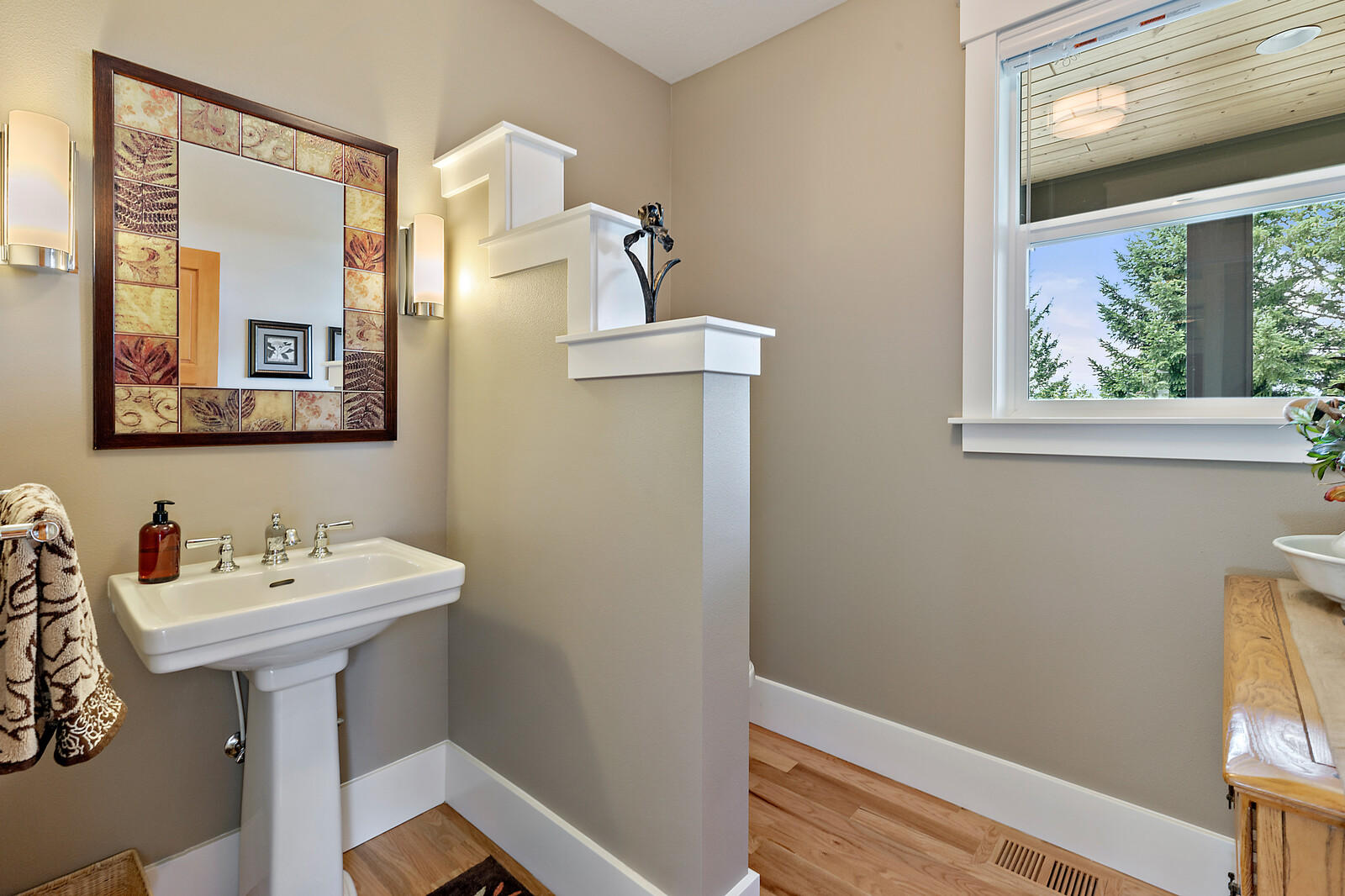1882 Stewart Road Grants Pass, OR 97526 - Photo 25 of 44 a bathroom with a sink and a mirror