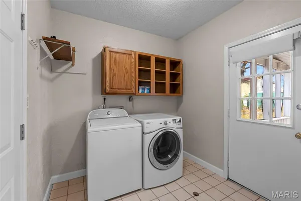 $319,000 | 2020 Cambridge Drive, Cape Girardeau, MO 63701