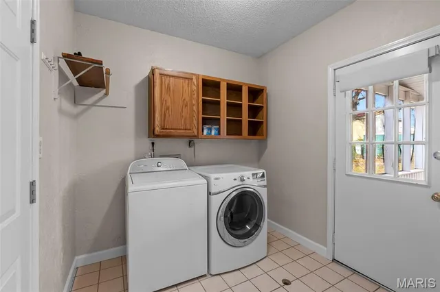 $340,000 | 2020 Cambridge Drive, Cape Girardeau, MO 63701