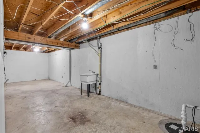 $340,000 | 2020 Cambridge Drive, Cape Girardeau, MO 63701