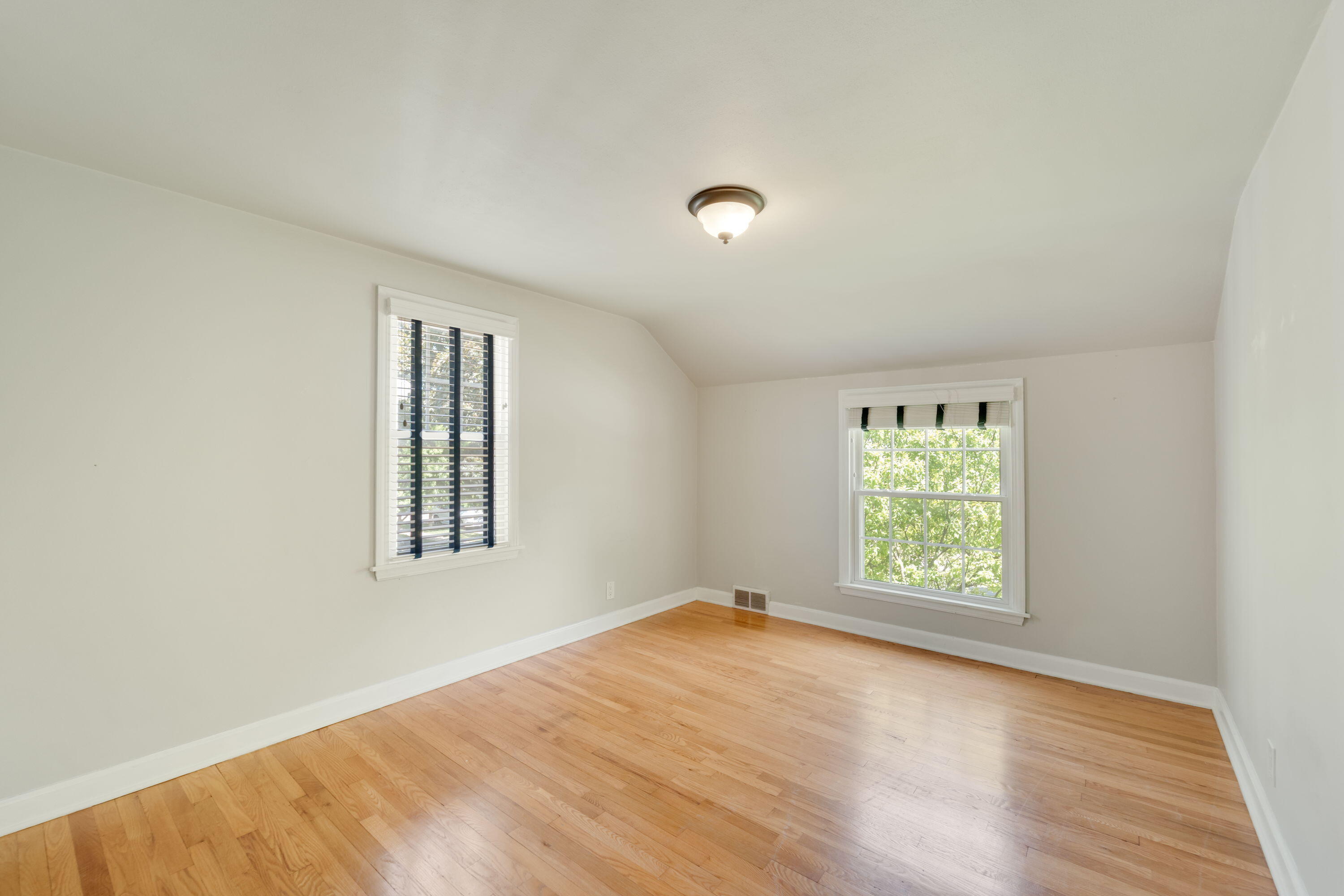 5639 North Bay Ridge Avenue Whitefish Bay, WI 53217 - Photo 12 of 17 Bedroom