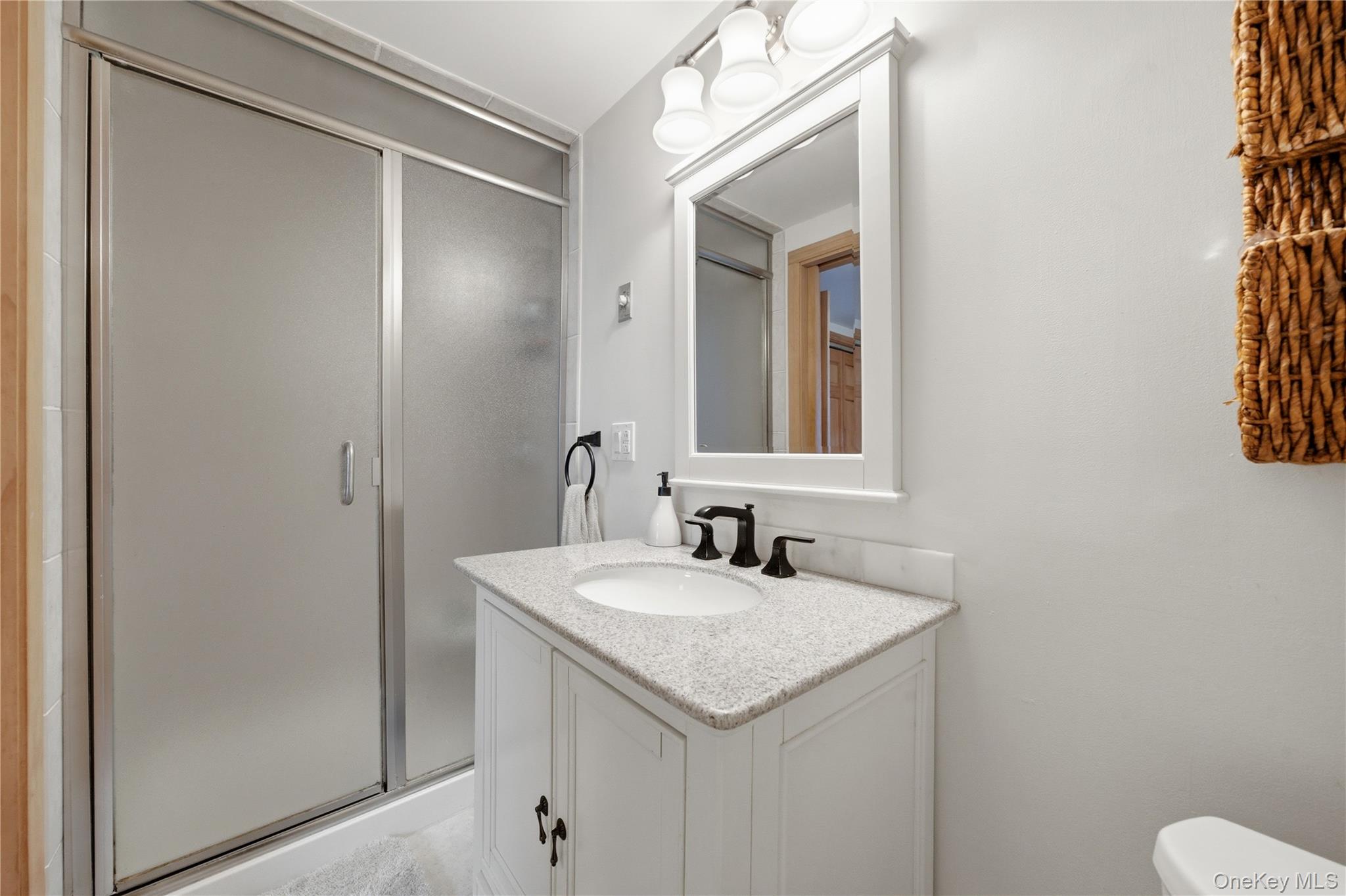 82 Sunset Road Bay Shore, NY 11706 - Photo 30 of 38