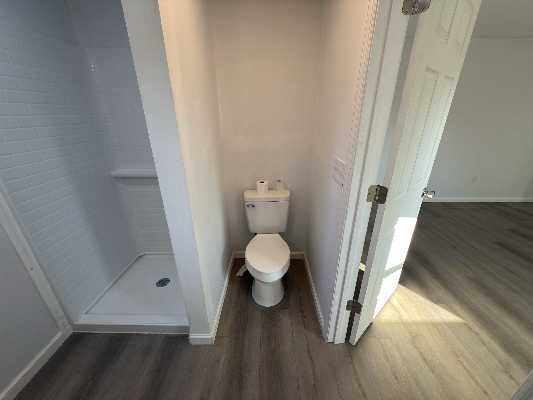 2000 Myers Cove Road McMinnville, TN 37110 - Photo 73 of 76 a bathroom with a granite countertop shower and a toilet