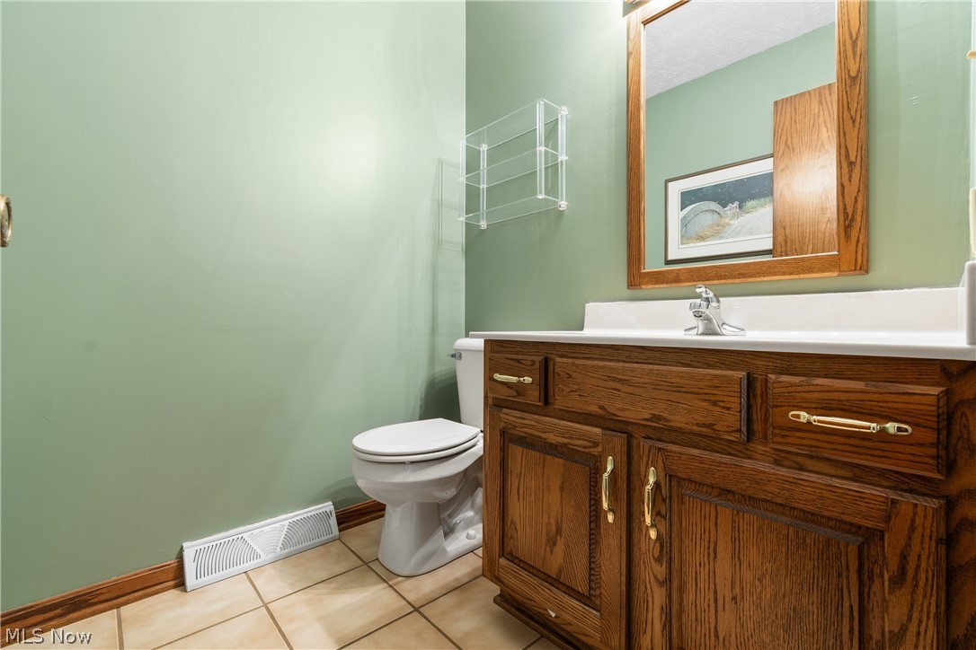 880 Old Spring Road Akron, OH 44321 - Photo 14 of 36 Gallery Image 14