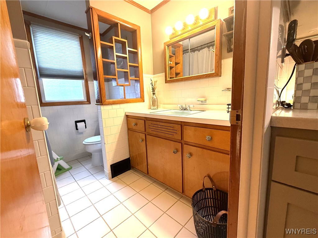 55 Spring Street Lackawanna, NY 14218 - Photo 18 of 45