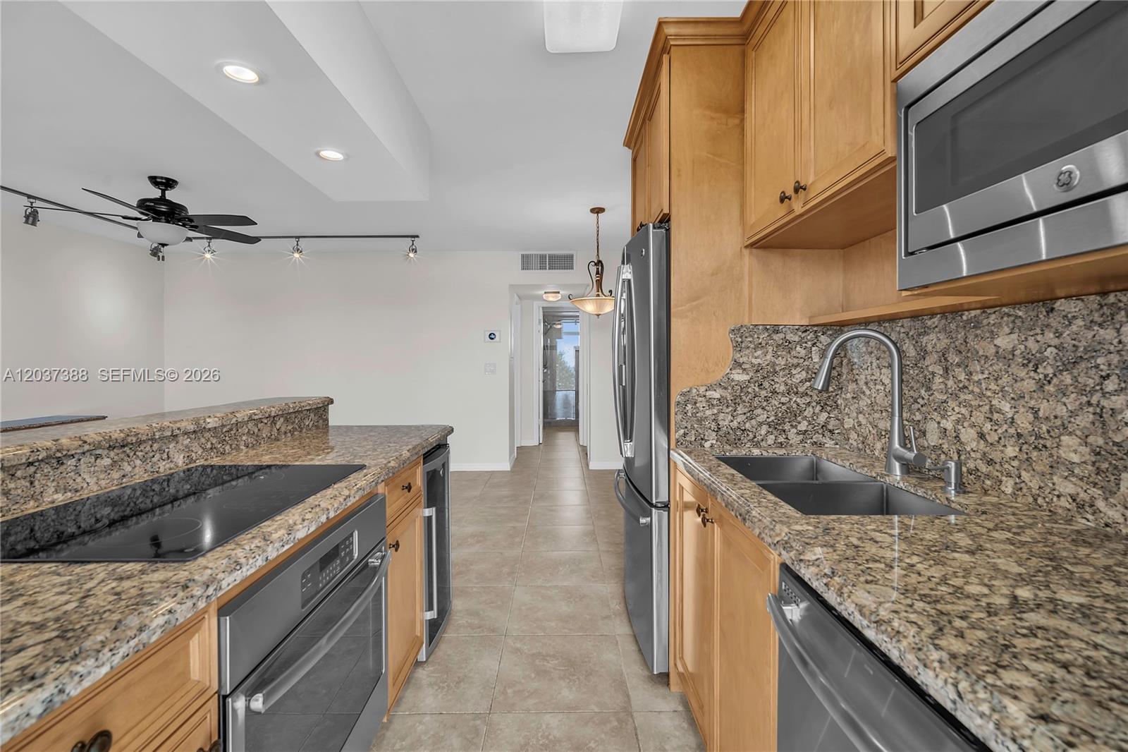 901 South Surf Road, Unit 506 Hollywood, FL 33019 - Photo 9 of 36