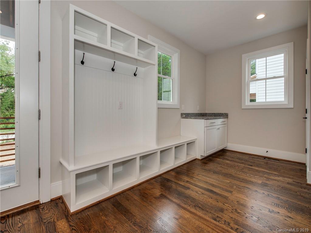 2839 Mayflower Road Charlotte, NC 28208 - Photo 17 of 31 Gallery Image 17