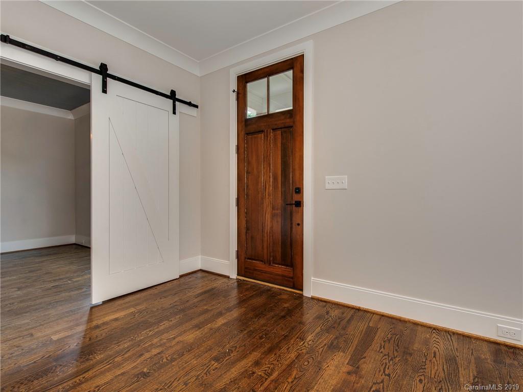2839 Mayflower Road Charlotte, NC 28208 - Photo 5 of 31 Gallery Image 5