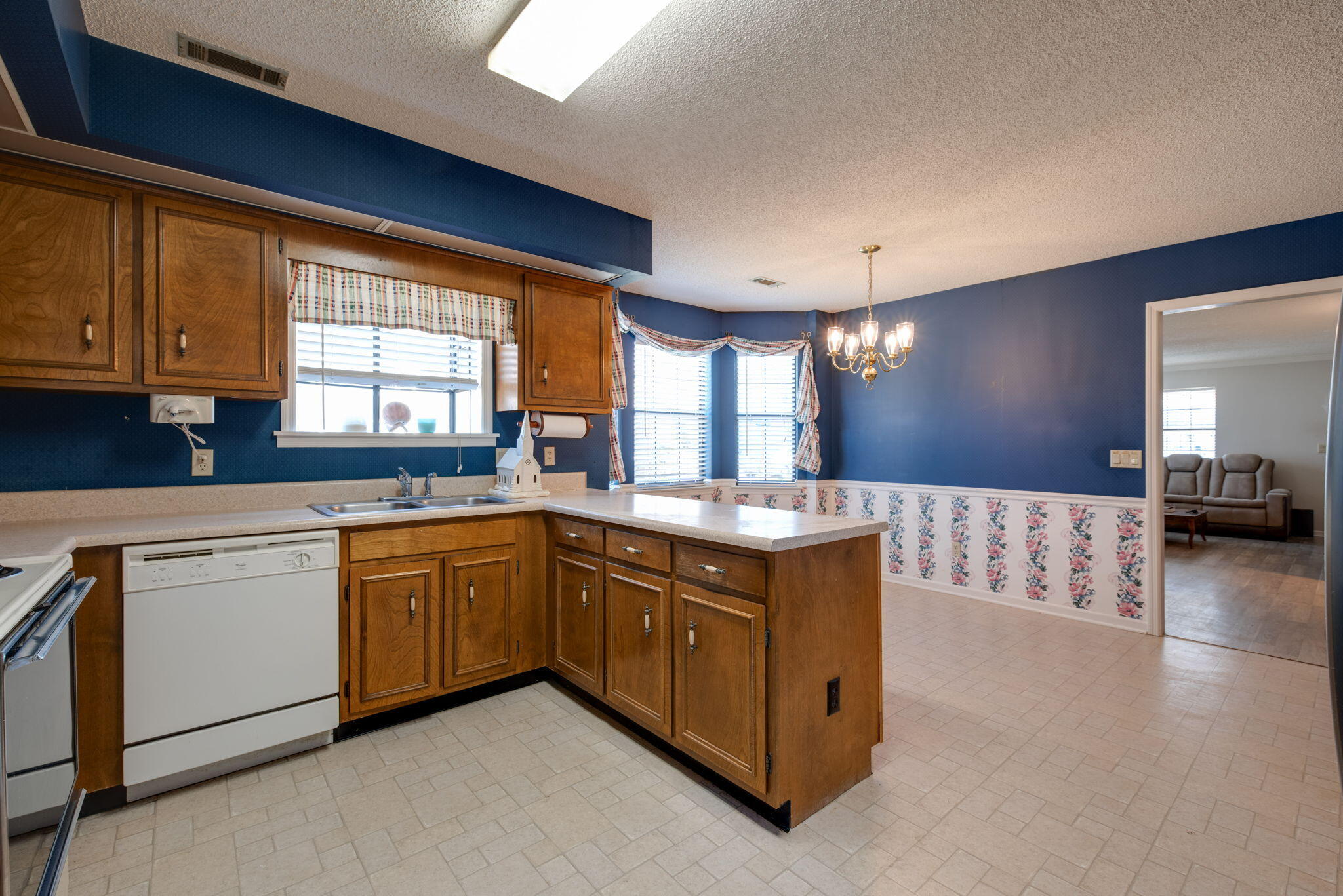 6751 Hickory Creek Road Chattanooga, TN 37421 - Photo 12 of 31 22-web-or-mls-DSC_0370