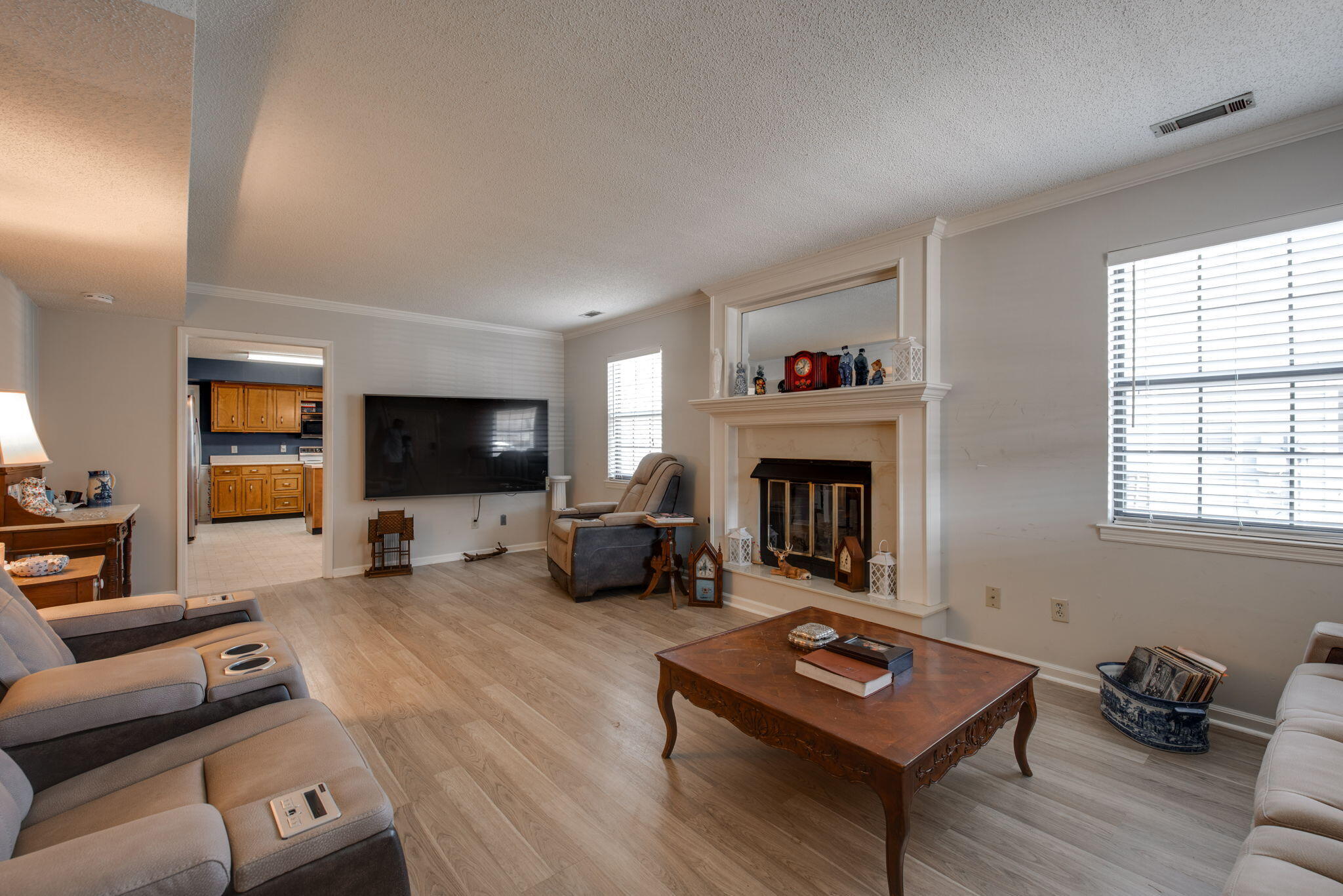 6751 Hickory Creek Road Chattanooga, TN 37421 - Photo 6 of 31 31-web-or-mls-DSC_0403
