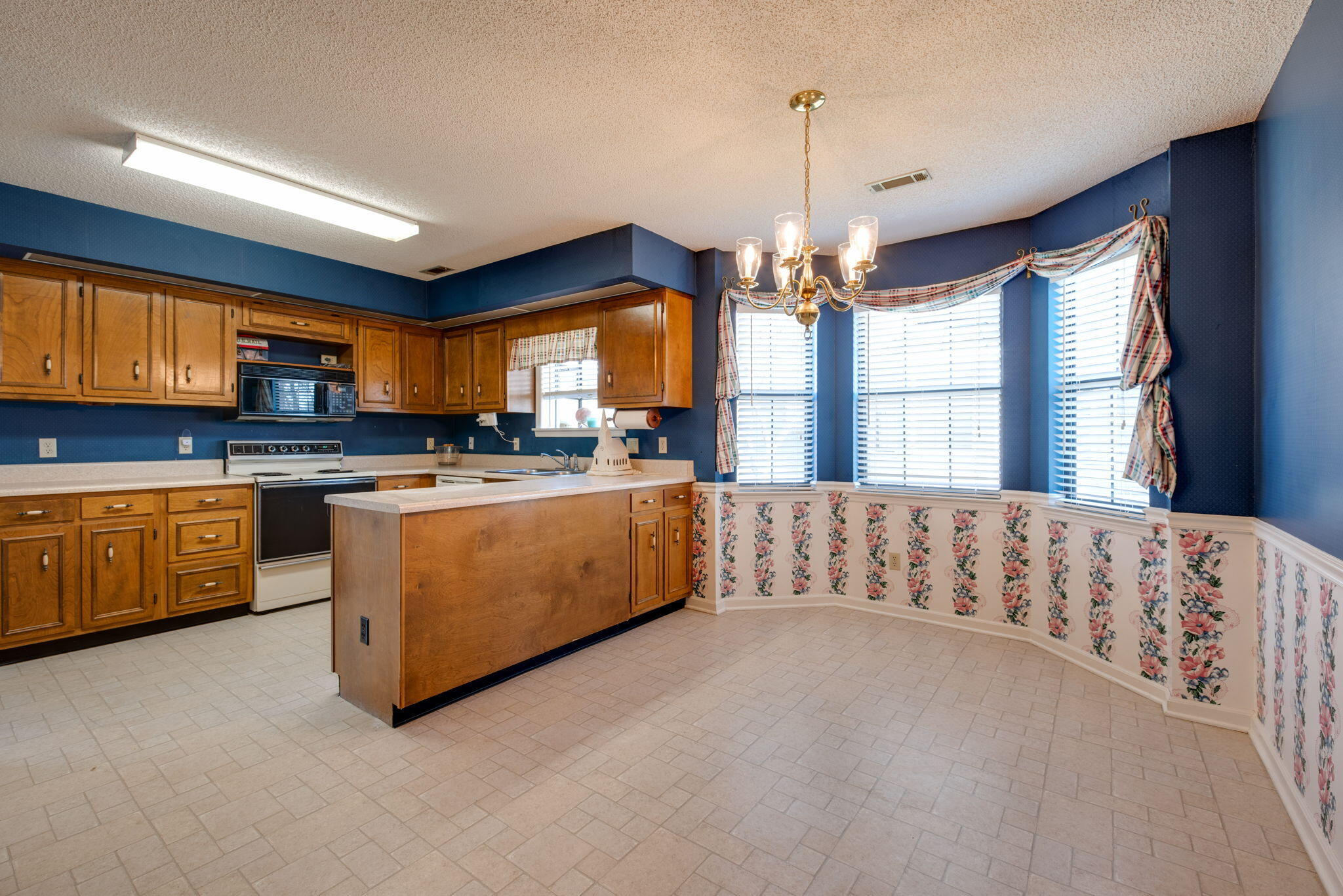 6751 Hickory Creek Road Chattanooga, TN 37421 - Photo 8 of 31 23-web-or-mls-DSC_0373