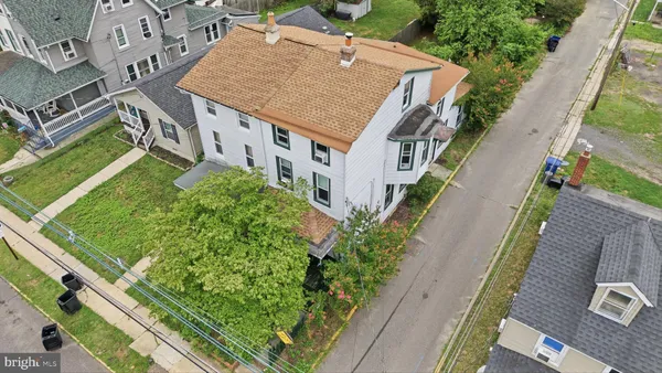 $235,000 | 236 Washington Street, Mount Holly, NJ 08060