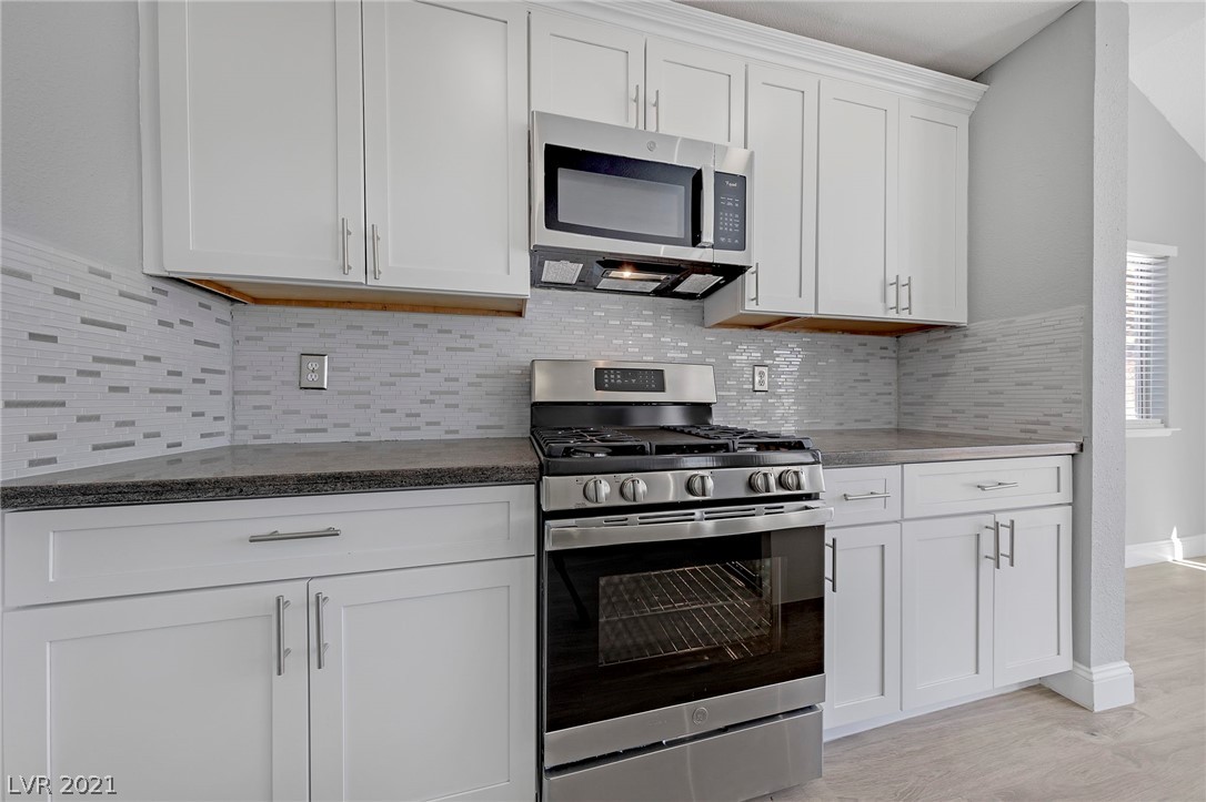 7238 Walnut Ridge Circle Las Vegas, NV 89119 - Photo 4 of 23 Gallery Image 4