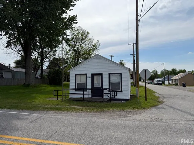 $35,000 | 17820 North Wayne Street, Zanesville, IN 46799