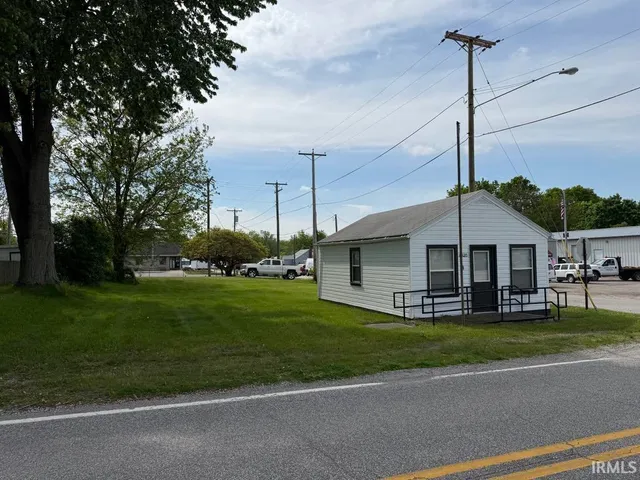 $35,000 | 17820 North Wayne Street, Zanesville, IN 46799