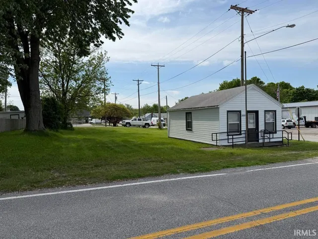 $35,000 | 17820 North Wayne Street, Zanesville, IN 46799