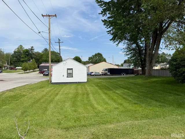 $35,000 | 17820 North Wayne Street, Zanesville, IN 46799