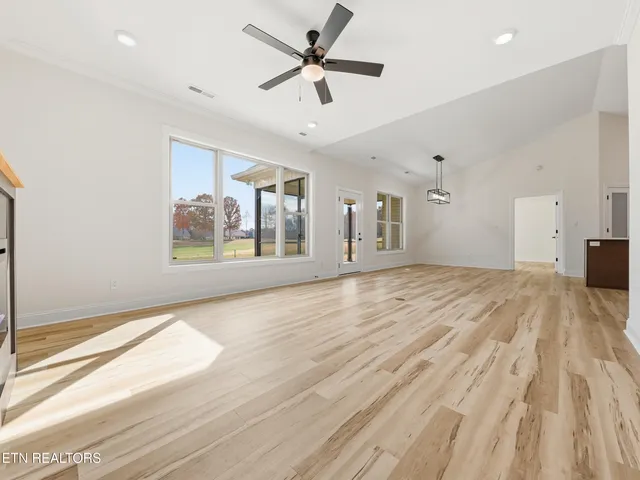 $518,000 | 180 Kahite Greens Place, Vonore, TN 37885