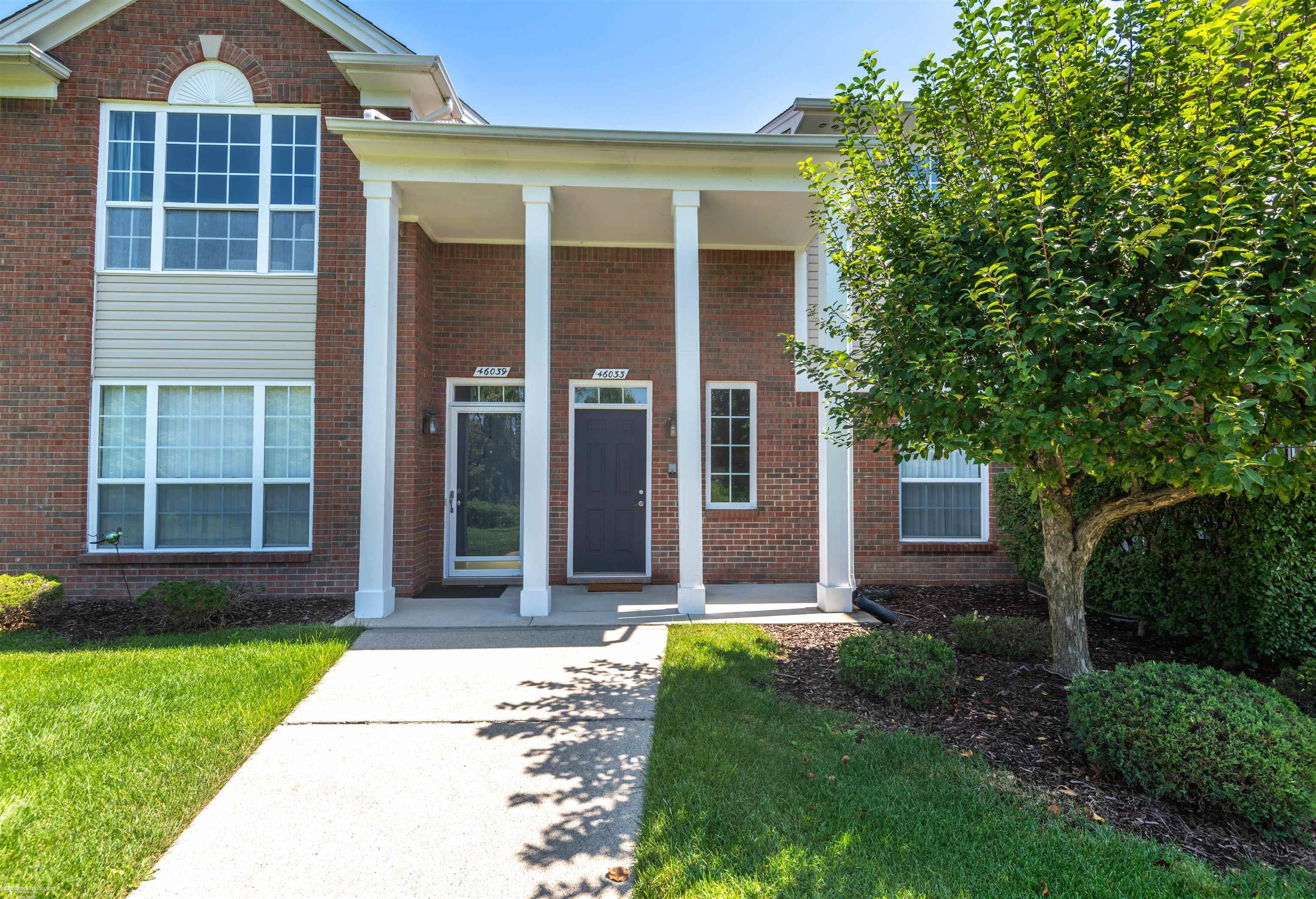 46033 Rhodes Drive Macomb, MI 48044 - Photo 1 of 41 50119672.JPG