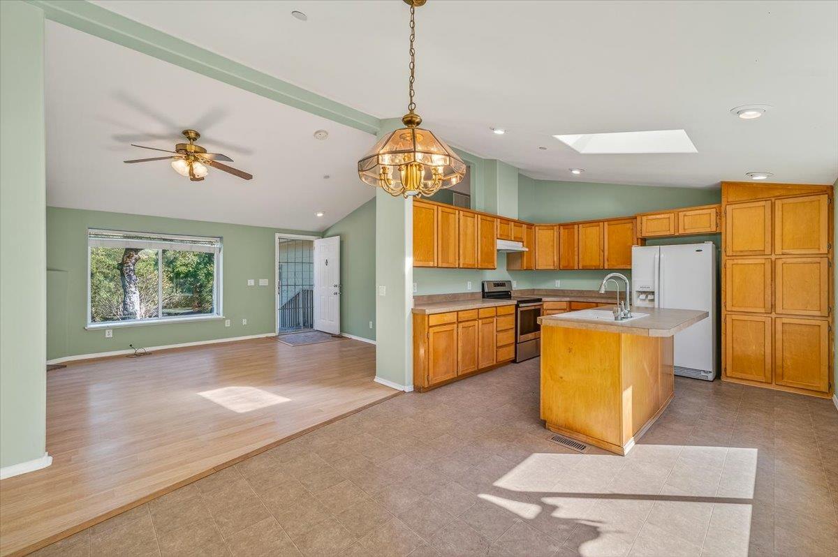 21444 Parrott Ranch Road Carmel Valley, CA 93924 - Photo 8 of 58 Gallery Image 8