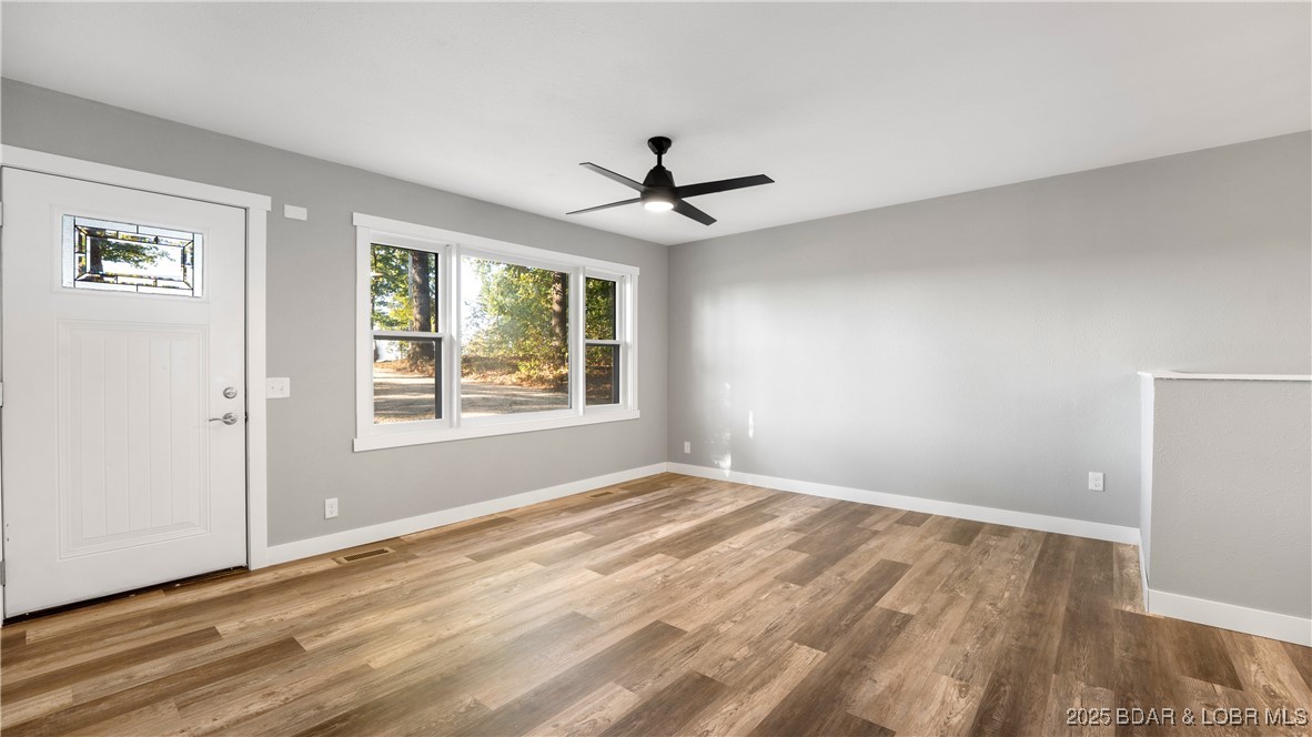 258 State Route West Eldon, MO 65026 - Photo 18 of 47 Living Room (Upstairs)
