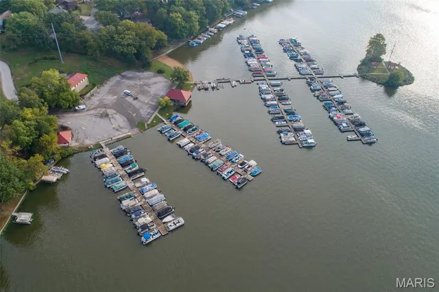 $165,000 | 2305 Gascony Drive, Unit 2305, Lake St. Louis, MO 63367