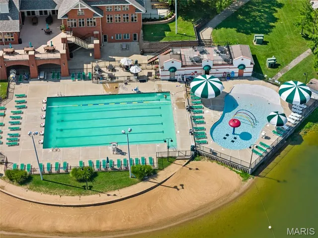 $165,000 | 2305 Gascony Drive, Unit 2305, Lake St. Louis, MO 63367