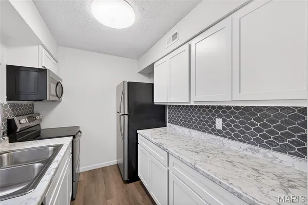 $158,000 | 2305 Gascony Drive, Unit 2305, Lake St. Louis, MO 63367
