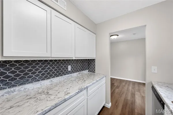 $158,000 | 2305 Gascony Drive, Unit 2305, Lake St. Louis, MO 63367