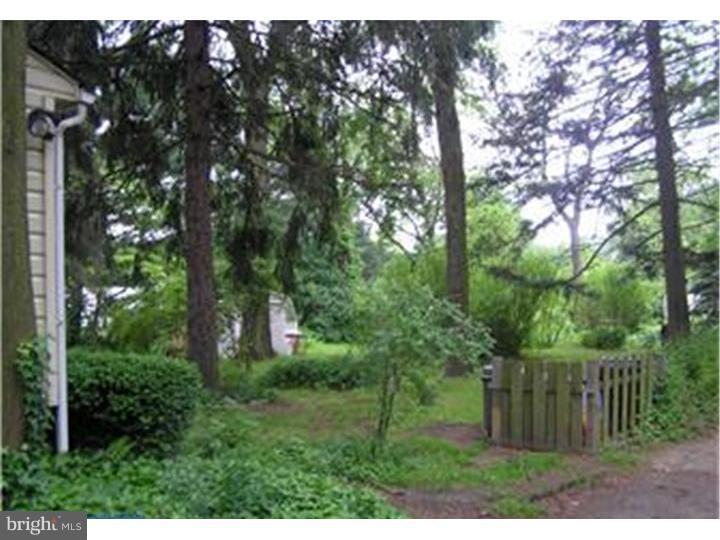 2035 Edgely Road Levittown, PA 19057 - Photo 3 of 21 Back Yard