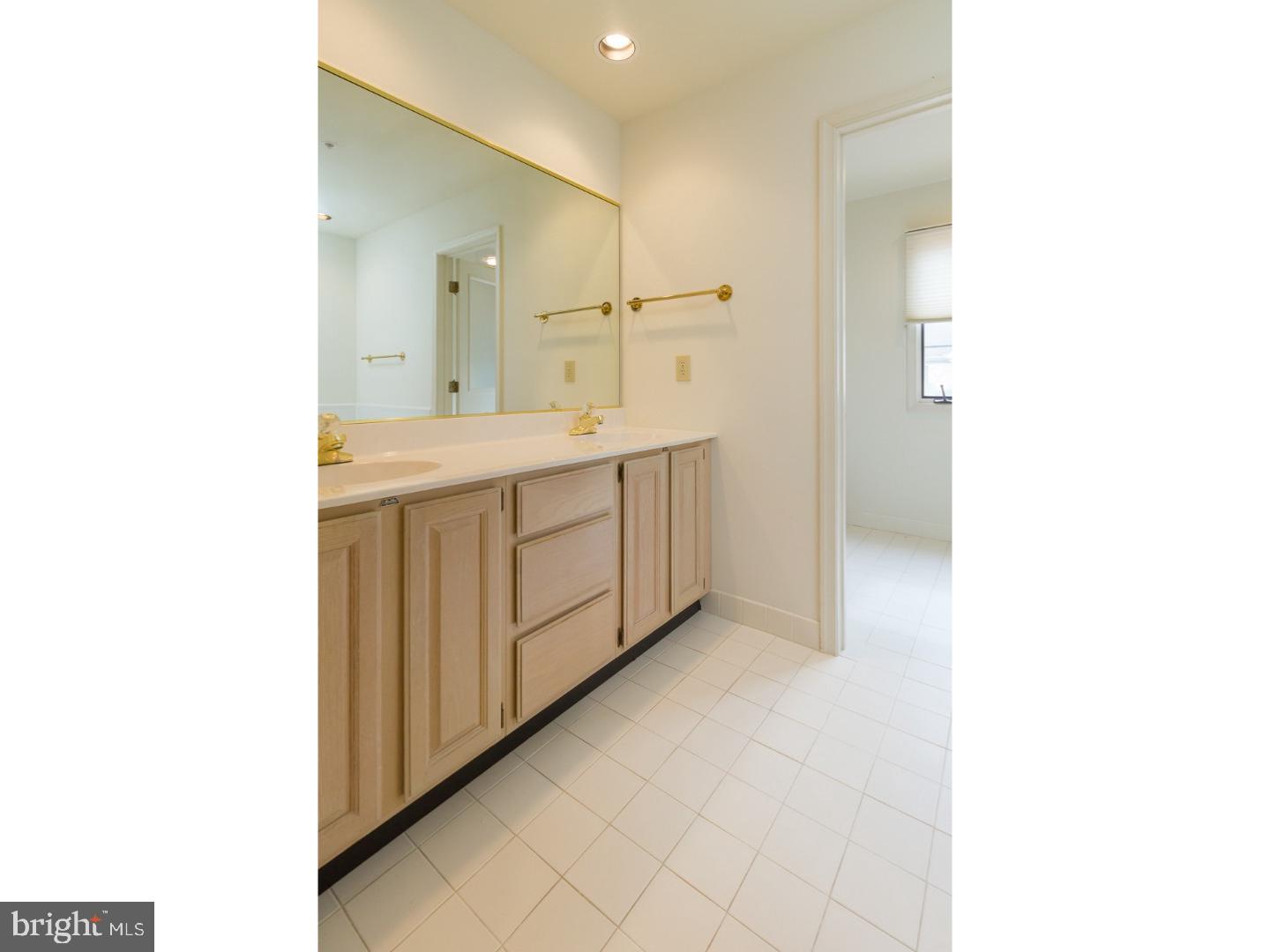 30 Clwyd Road Bala Cynwyd, PA 19004 - Photo 20 of 29 Master Bathroom
