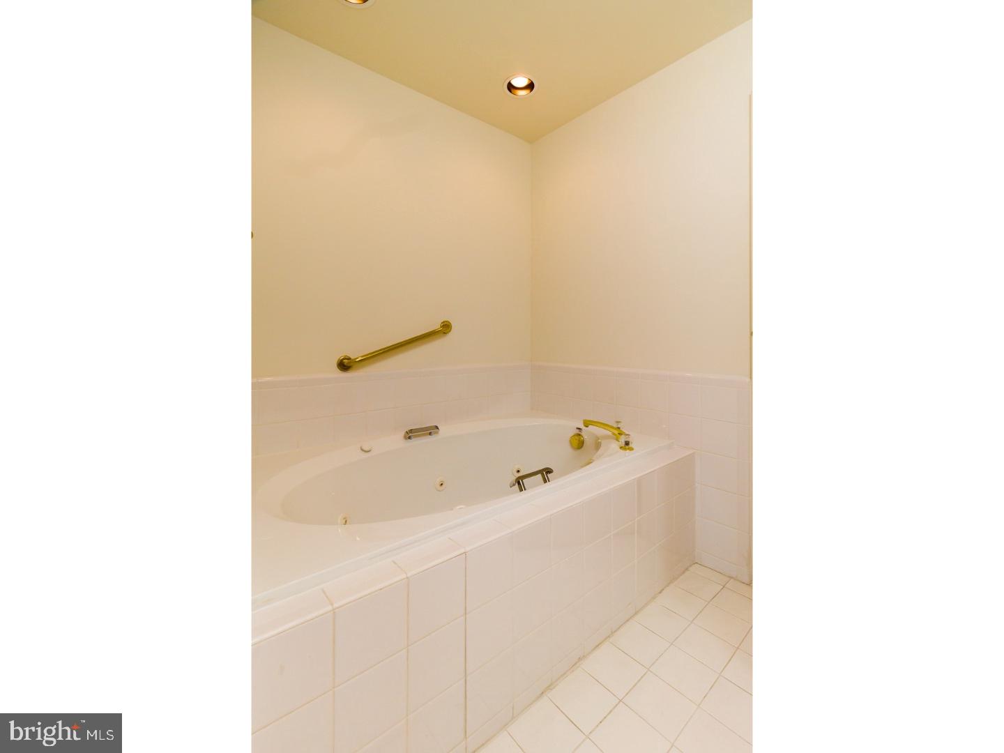 30 Clwyd Road Bala Cynwyd, PA 19004 - Photo 21 of 29 Master Bathroom