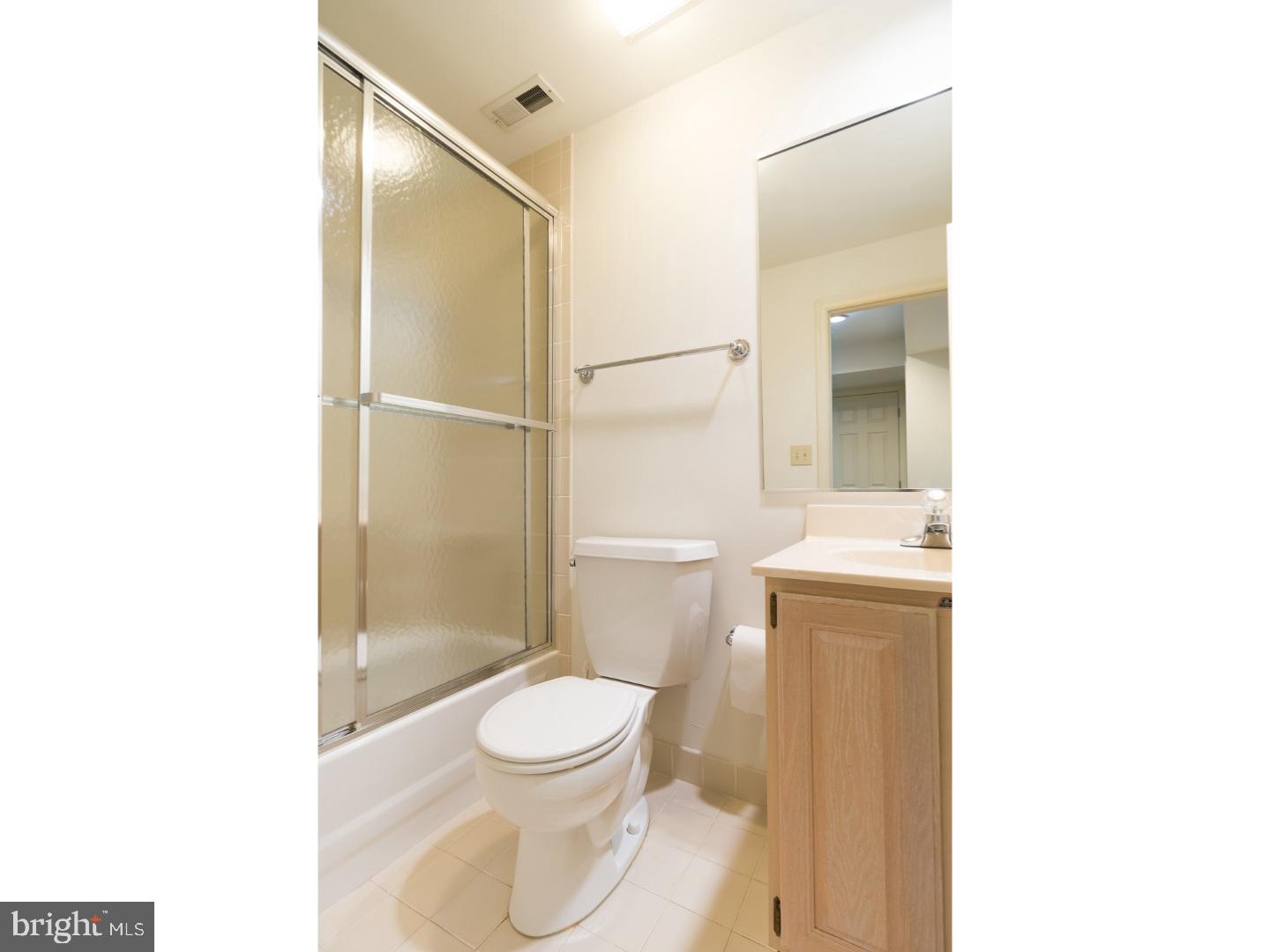 30 Clwyd Road Bala Cynwyd, PA 19004 - Photo 27 of 29 Bathroom