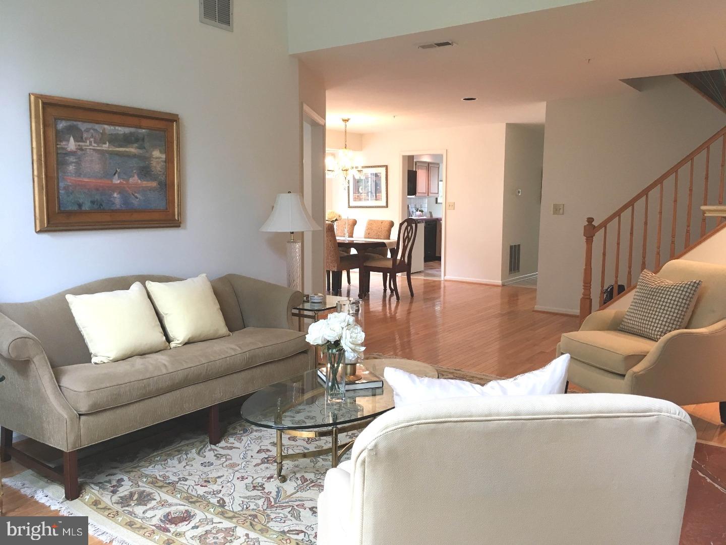30 Clwyd Road Bala Cynwyd, PA 19004 - Photo 8 of 29 Living Room