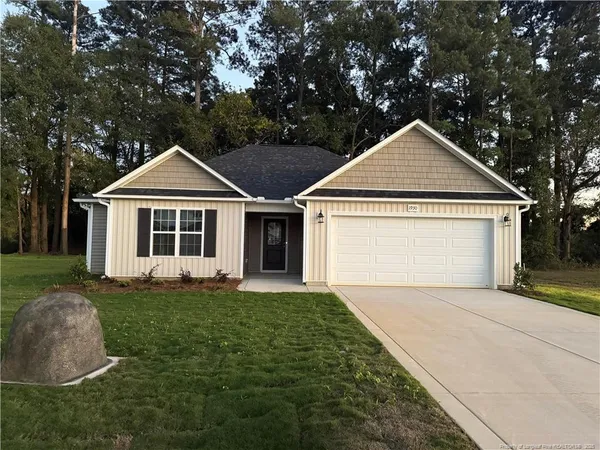 $1,900 | 1930 Bulldog Lane, Hope Mills, NC 28348