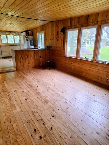 $325,000 | 40749 County Road 612, Nashwauk, MN 55769