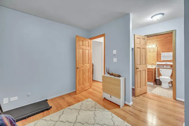 $2,100 | 633 Chip Court, Gurnee, IL 60031