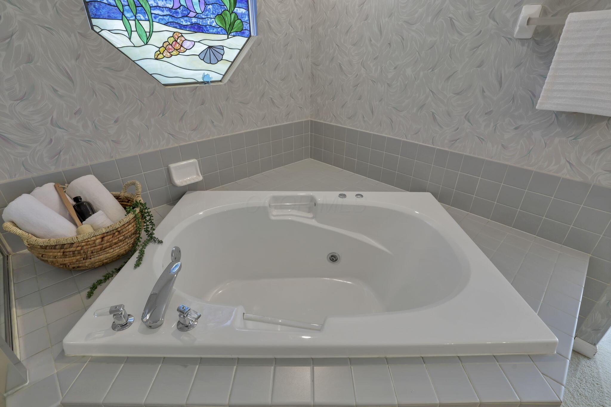612 Ridenour Road Columbus, OH 43230 - Photo 42 of 73 42-web-or-mls-IMG_4692