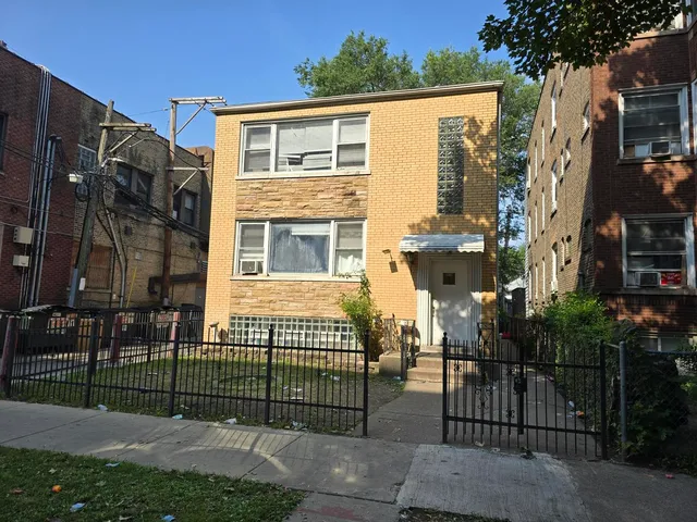 $669,000 | 6414 North Rockwell Street, Chicago, IL 60645