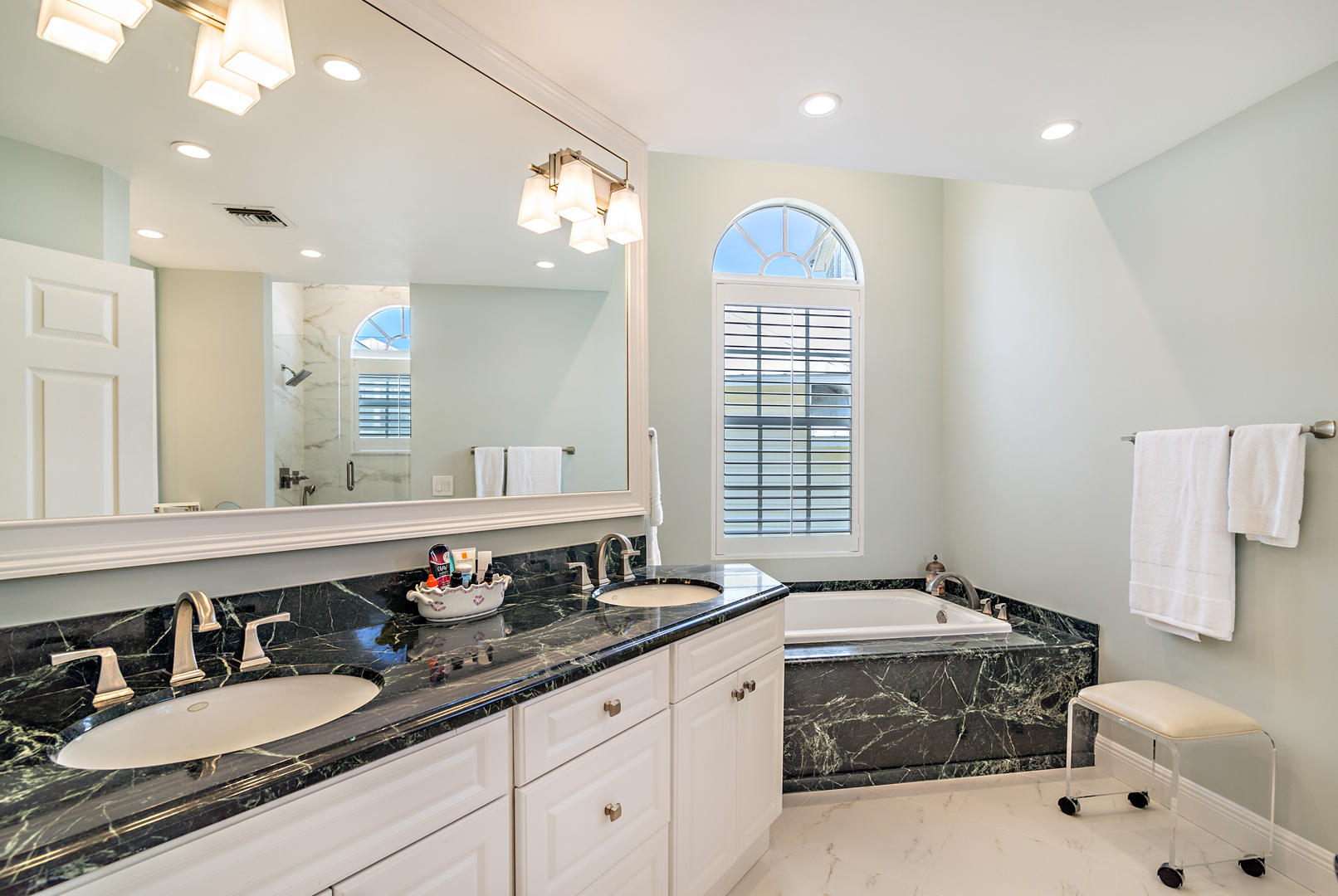 131 Jupiter Key Road Jupiter, FL 33477 - Photo 23 of 39 Jupiterkey2-15
