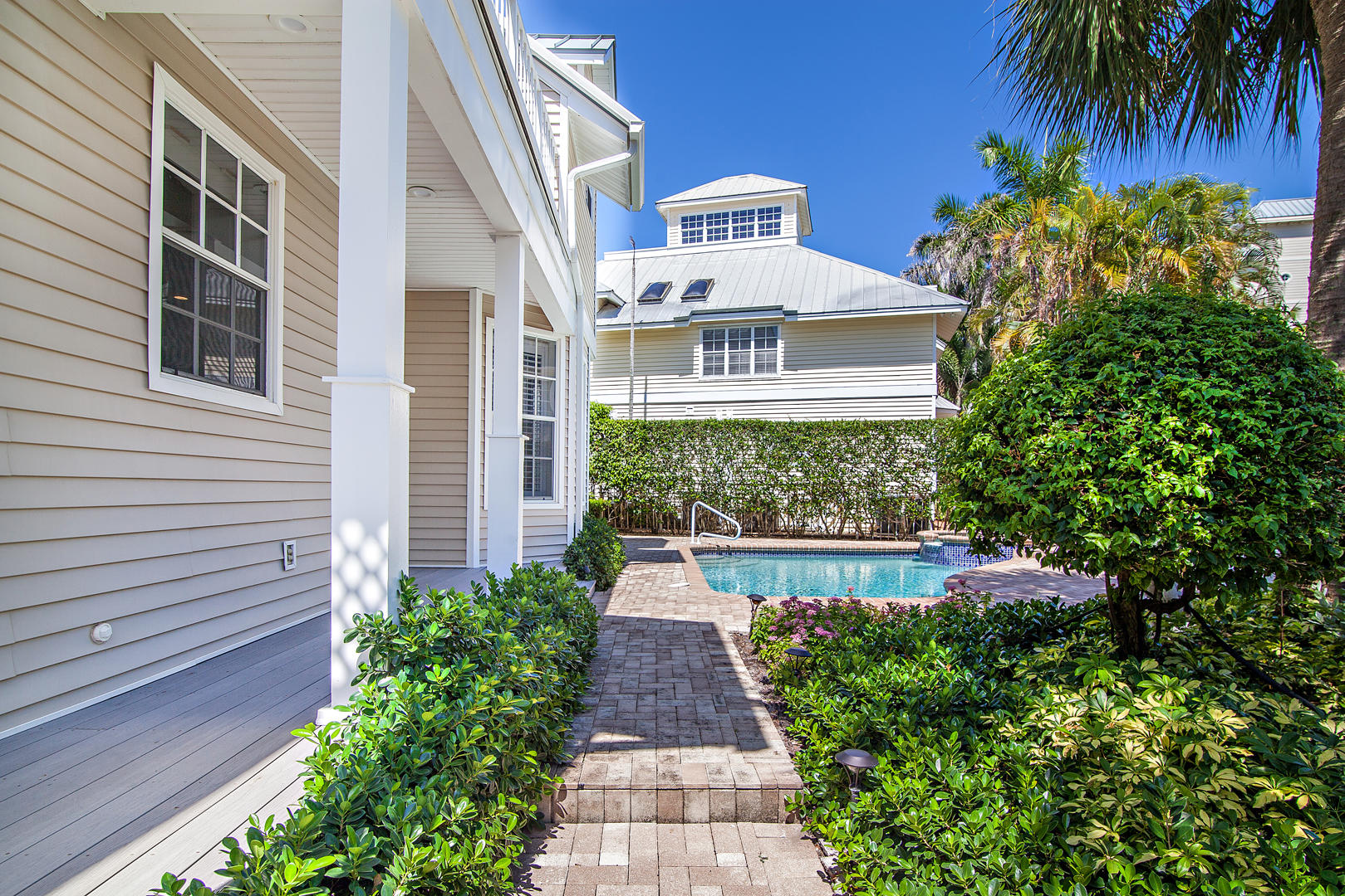 131 Jupiter Key Road Jupiter, FL 33477 - Photo 10 of 39 IMG_2341