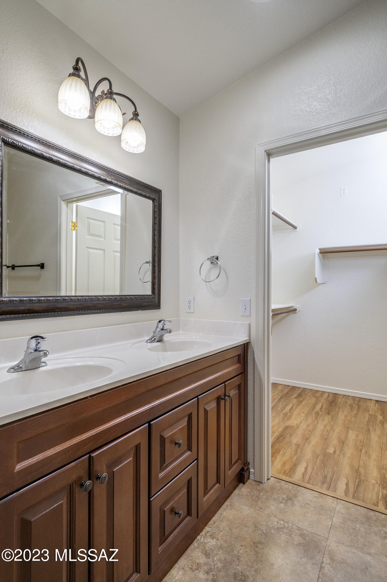 2334 West Golden Hills Road Tucson, AZ 85745 - Photo 11 of 21