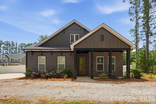 $725,000 | 322 Shinnville Road, Mooresville, NC 28115