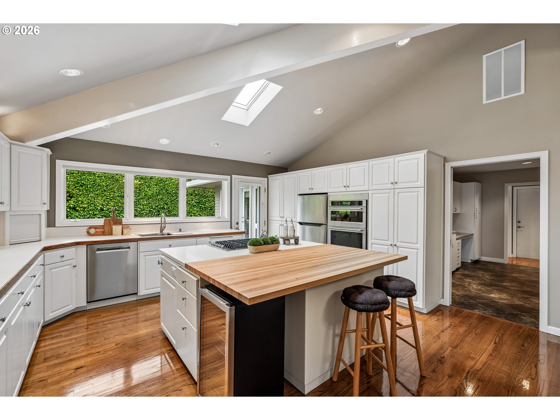7883 Southwest Linden Road Portland, OR 97225 - Photo 14 of 45