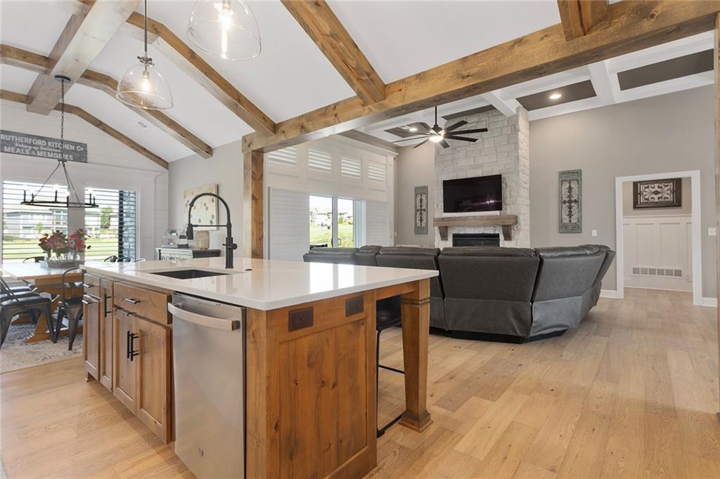 809 Bridgeshire Drive Raymore, MO 64083 - Photo 14 of 49