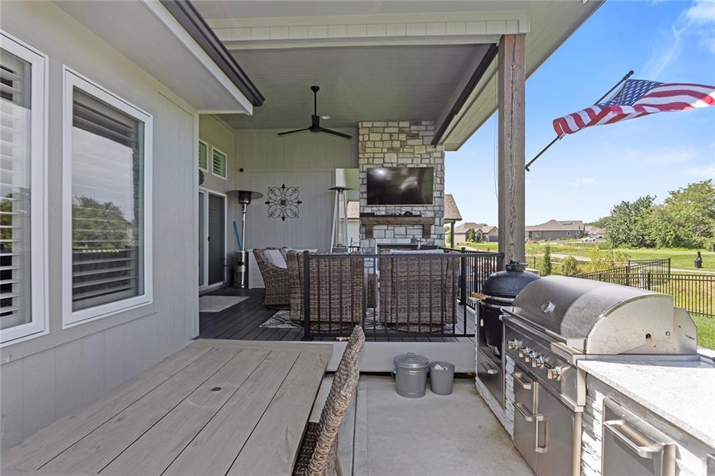 809 Bridgeshire Drive Raymore, MO 64083 - Photo 16 of 49