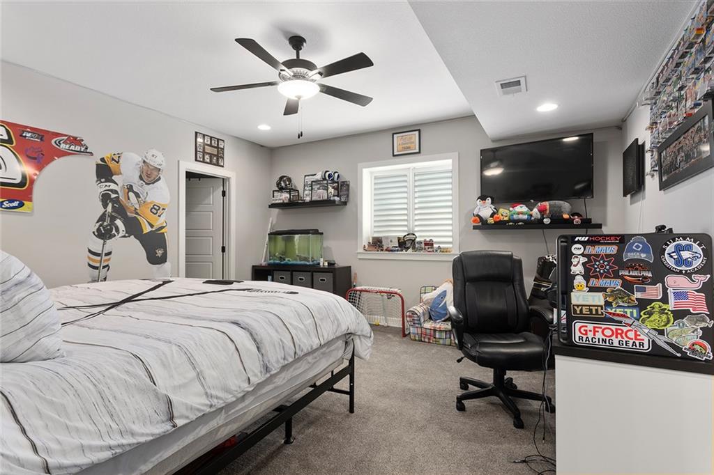 809 Bridgeshire Drive Raymore, MO 64083 - Photo 33 of 49