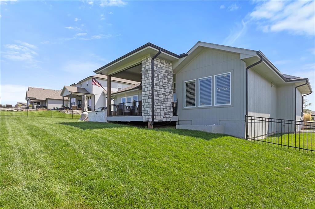 809 Bridgeshire Drive Raymore, MO 64083 - Photo 42 of 49